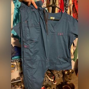 Wonderwink scrub set Medium top bottom